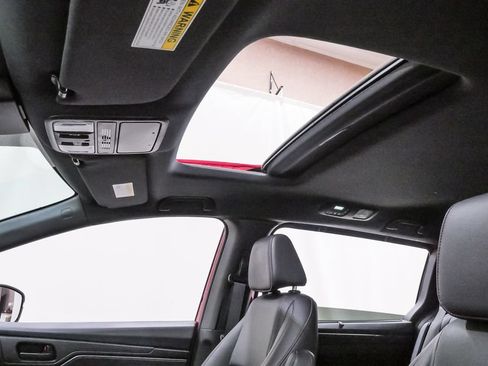 Used 2024 Honda Odyssey Sport image 10