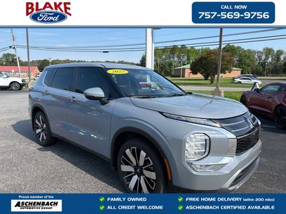 Used 2025 Mitsubishi Outlander SE