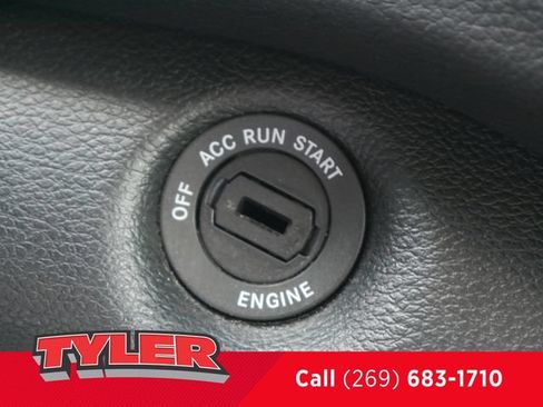 Used 2016 Jeep Cherokee Latitude FWD image 30