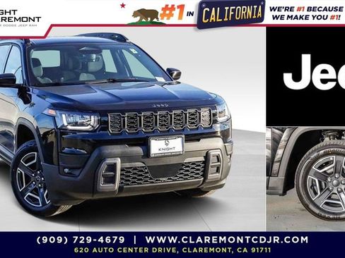 New 2026 Jeep Cherokee Laredo AWD/4WD image 1