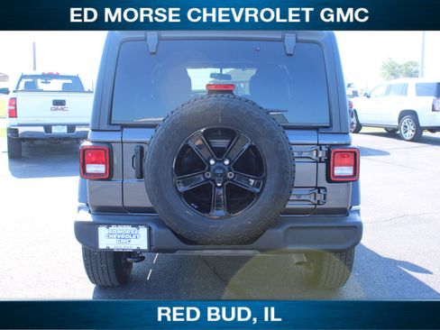Used 2022 Jeep Wrangler Unlimited Sport AWD/4WD image 19