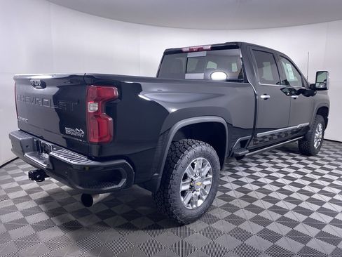 Certified 2024 Chevrolet Silverado 2500 High Country w/ High Country Premium Package AWD/4WD image 42