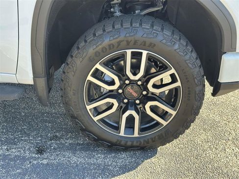Used 2025 GMC Sierra 1500 AT4 w/ AT4 Premium Package image 25