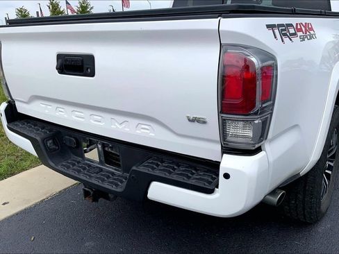 Used 2020 Toyota Tacoma TRD Sport w/ Exterior Package AWD/4WD image 6