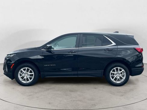 Used 2024 Chevrolet Equinox LT AWD/4WD image 2