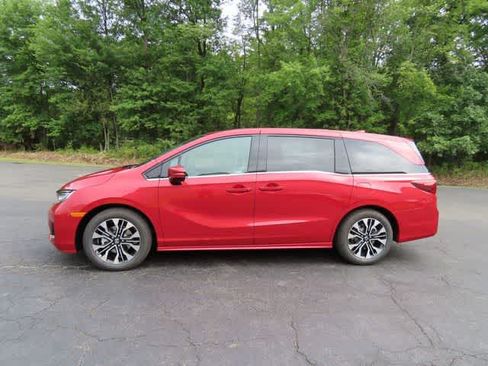 New 2027 Honda Odyssey Elite image 3