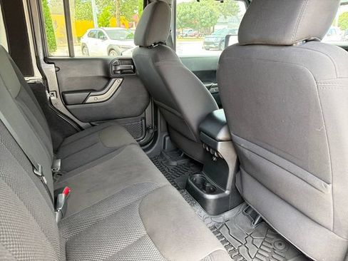 Used 2017 Jeep Wrangler Unlimited Sport AWD/4WD image 27