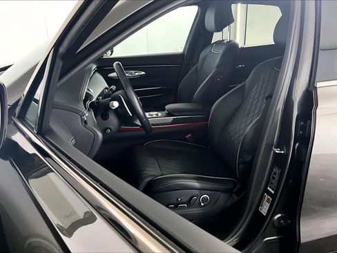 Used 2024 Genesis GV70 3.5T Sport w/ Sport Prestige Package image 8