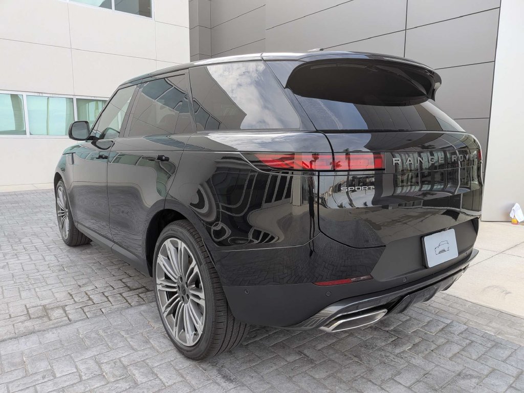 New 2027 Land Rover Range Rover Sport SE AWD/4WD image 3