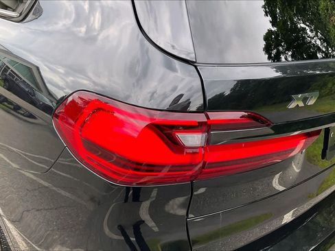 Used 2022 BMW X7 M50i w/ Cold Weather Package AWD/4WD image 27