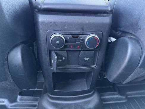 Used 2020 Ford Explorer Platinum w/ Premium Technology Package image 18