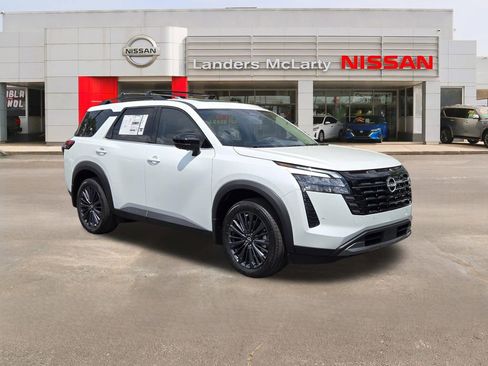 New 2026 Nissan Pathfinder SL w/ SL Premium Package FWD image 1