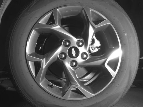 Used 2025 Chevrolet Trax LT w/ LT Convenience Package image 13