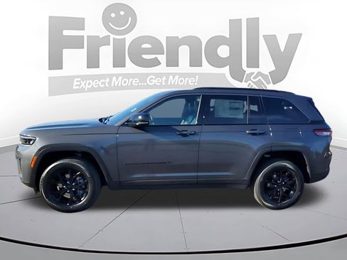 New 2026 Jeep Grand Cherokee Altitude image 2