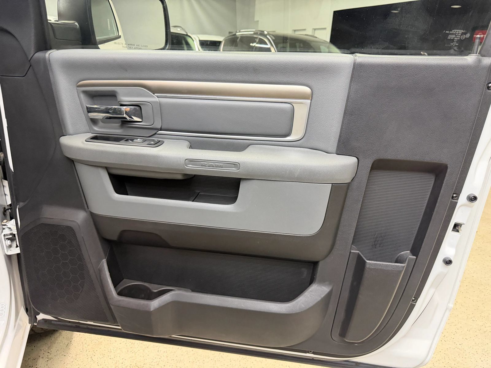 Used 2018 RAM 1500 Express RWD image 23