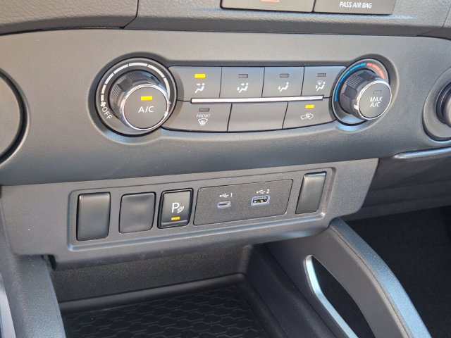 Used 2023 Nissan Frontier SV w/ Technology Package RWD image 21