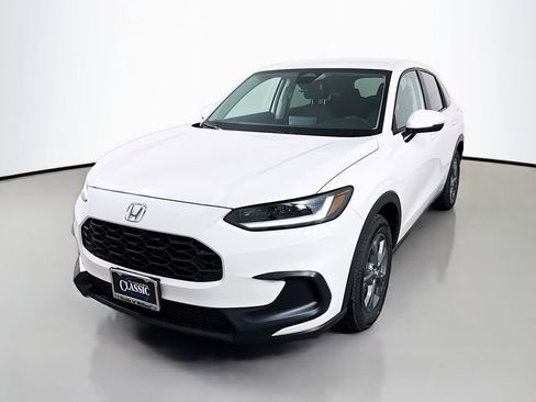 New 2026 Honda HR-V LX image 3