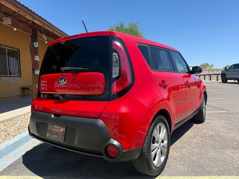 Used 2015 Kia Soul + w/ Audio Package FWD image 7