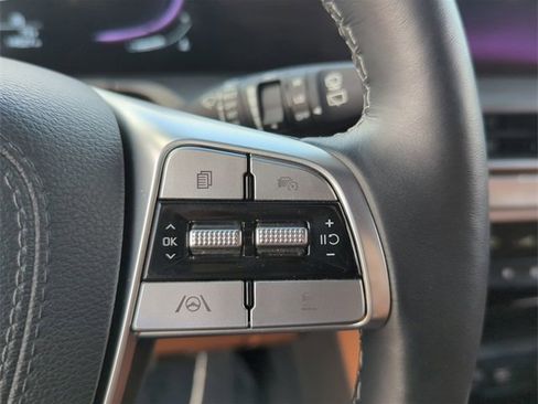 Used 2025 Kia Telluride AWD image 23