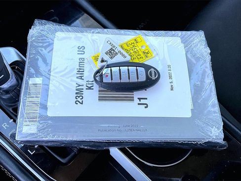 Used 2023 Nissan Altima 2.5 SV image 34