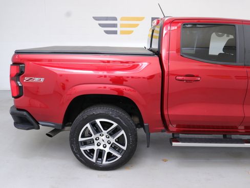 Used 2024 Chevrolet Colorado Z71 w/ Z71 Convenience Package 2 image 10
