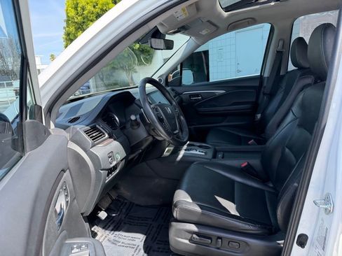 Used 2023 Honda Ridgeline RTL-E image 16
