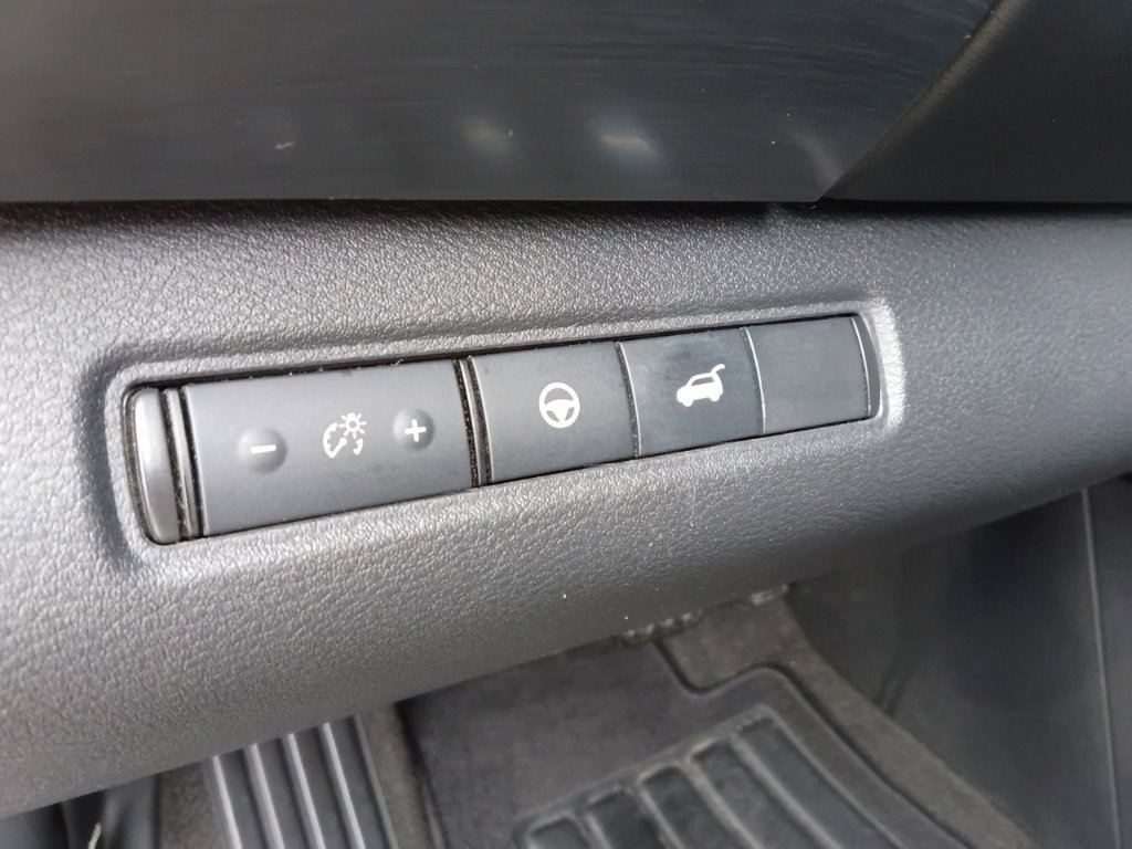 Used 2022 Nissan Pathfinder SL w/ SL Premium Package FWD image 14