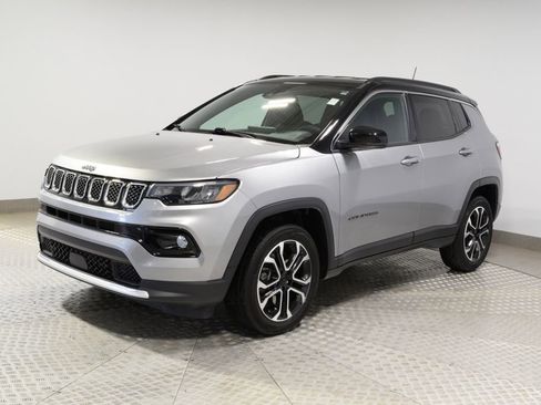 Used 2023 Jeep Compass Limited AWD/4WD image 10