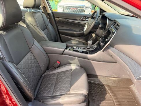 Used 2019 Nissan Maxima Platinum w/ Sport Mat Group FWD image 17