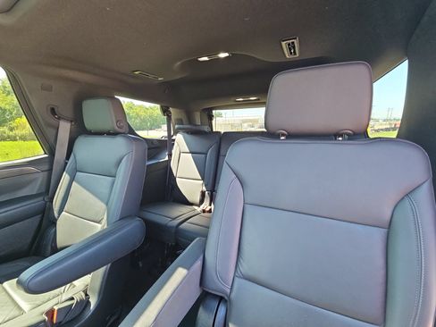 Used 2022 Chevrolet Tahoe Z71 AWD/4WD image 17