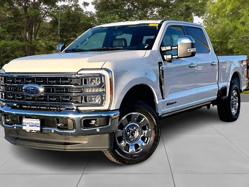 Certified 2023 Ford F250 Lariat w/ Lariat Ultimate Package image 3