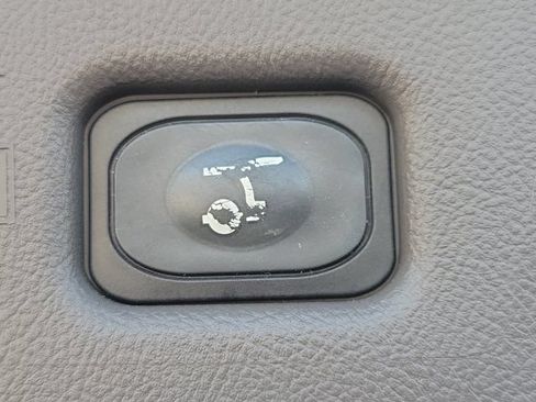 Certified 2022 Lincoln Nautilus FWD w/ Premium Package image 9