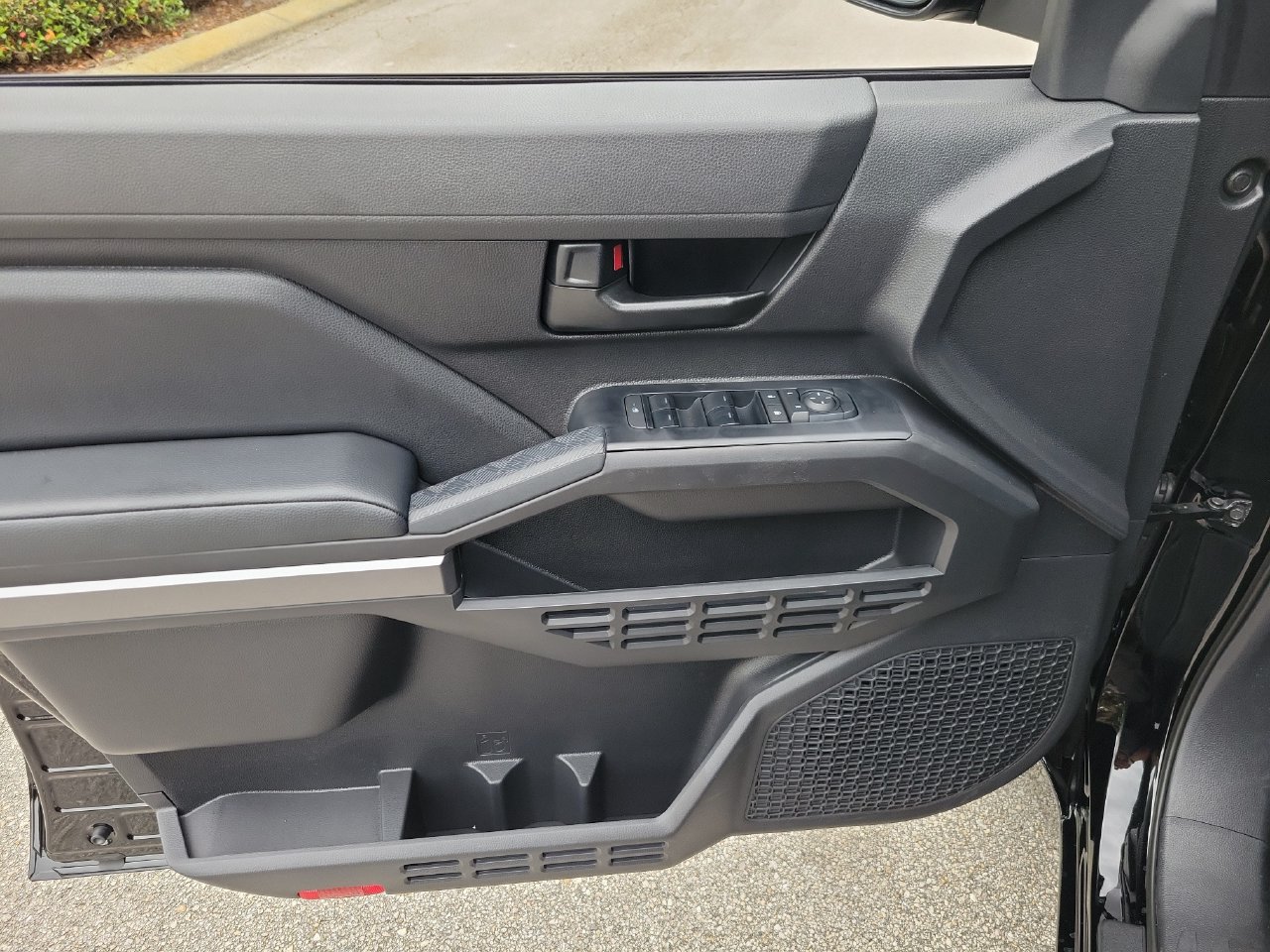 Used 2026 Toyota Tacoma SR5 RWD image 12