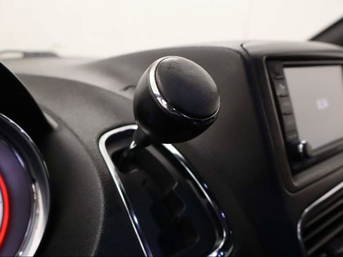 Used 2019 Dodge Grand Caravan GT image 9