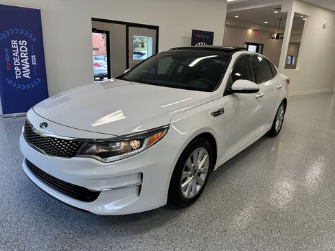 Used 2018 Kia Optima EX w/ Premium Package image 46