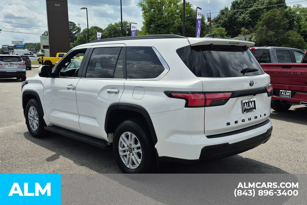 Used 2025 Toyota Sequoia SR5 AWD/4WD image 9