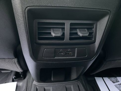 Used 2025 GMC Canyon AT4 w/ Technology Plus Package image 25