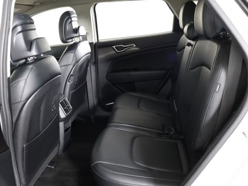 Used 2024 Kia Sportage EX FWD image 32