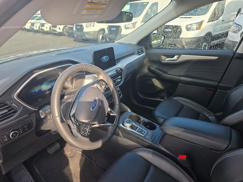 Used 2022 Ford Escape SEL w/ Technology Package image 31