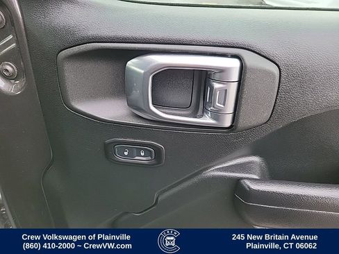 Used 2018 Jeep Wrangler Unlimited Sport S image 41