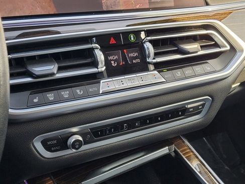 Used 2020 BMW X7 xDrive40i w/ Premium Package image 20