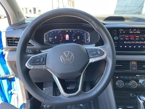 Used 2022 Volkswagen Taos SEL image 24