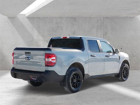 Certified 2024 Ford Maverick XL image 3