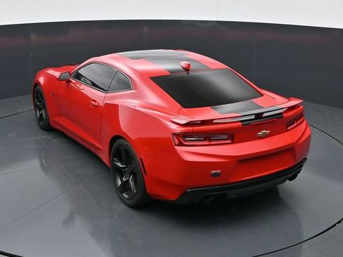Used 2018 Chevrolet Camaro SS RWD image 34