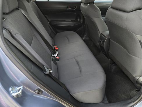 Used 2024 Toyota Corolla Cross LE FWD image 31
