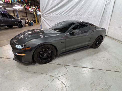 Used 2018 Ford Mustang GT Premium w/ Equipment Group 401A image 7