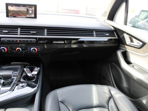 Used 2019 Audi Q7 3.0T Premium Plus image 10