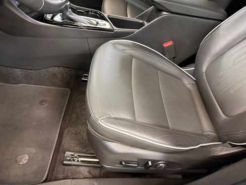 Used 2024 Buick Encore GX Avenir AWD/4WD image 19