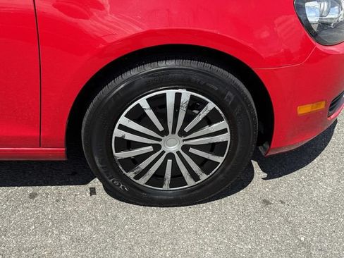 Used 2011 Volkswagen Golf 2-Door FWD image 7