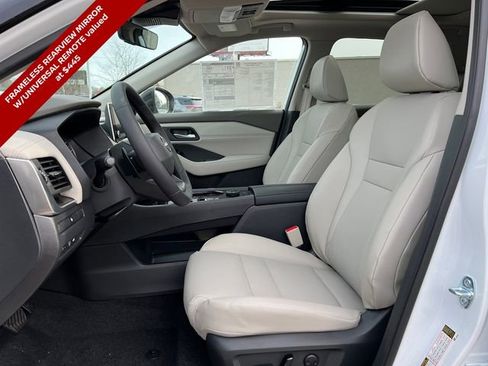 New 2026 Nissan Rogue SV image 4